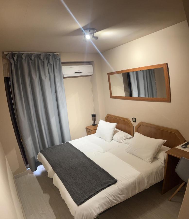סרגוסה Hostal Arenal מראה חיצוני תמונה