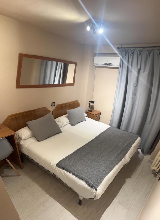 סרגוסה Hostal Arenal מראה חיצוני תמונה