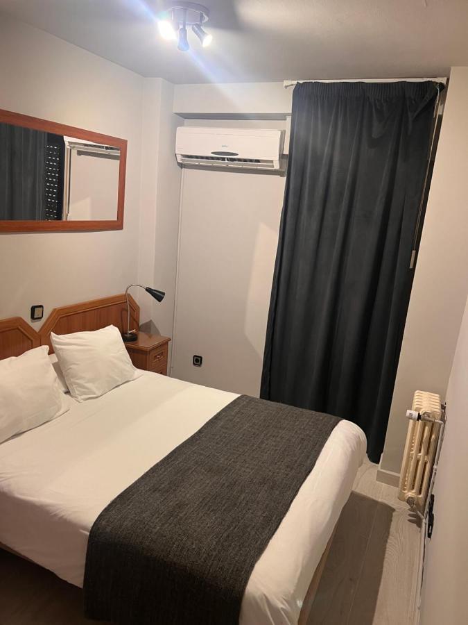 סרגוסה Hostal Arenal מראה חיצוני תמונה