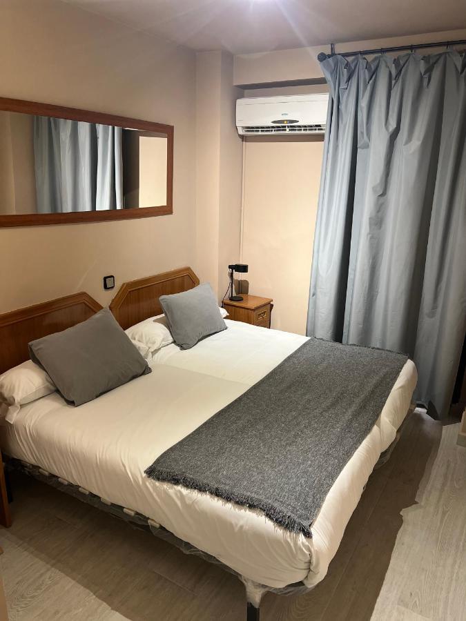 סרגוסה Hostal Arenal מראה חיצוני תמונה