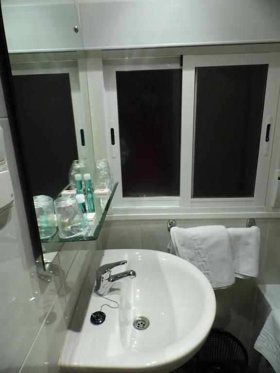 סרגוסה Hostal Arenal חדר תמונה
